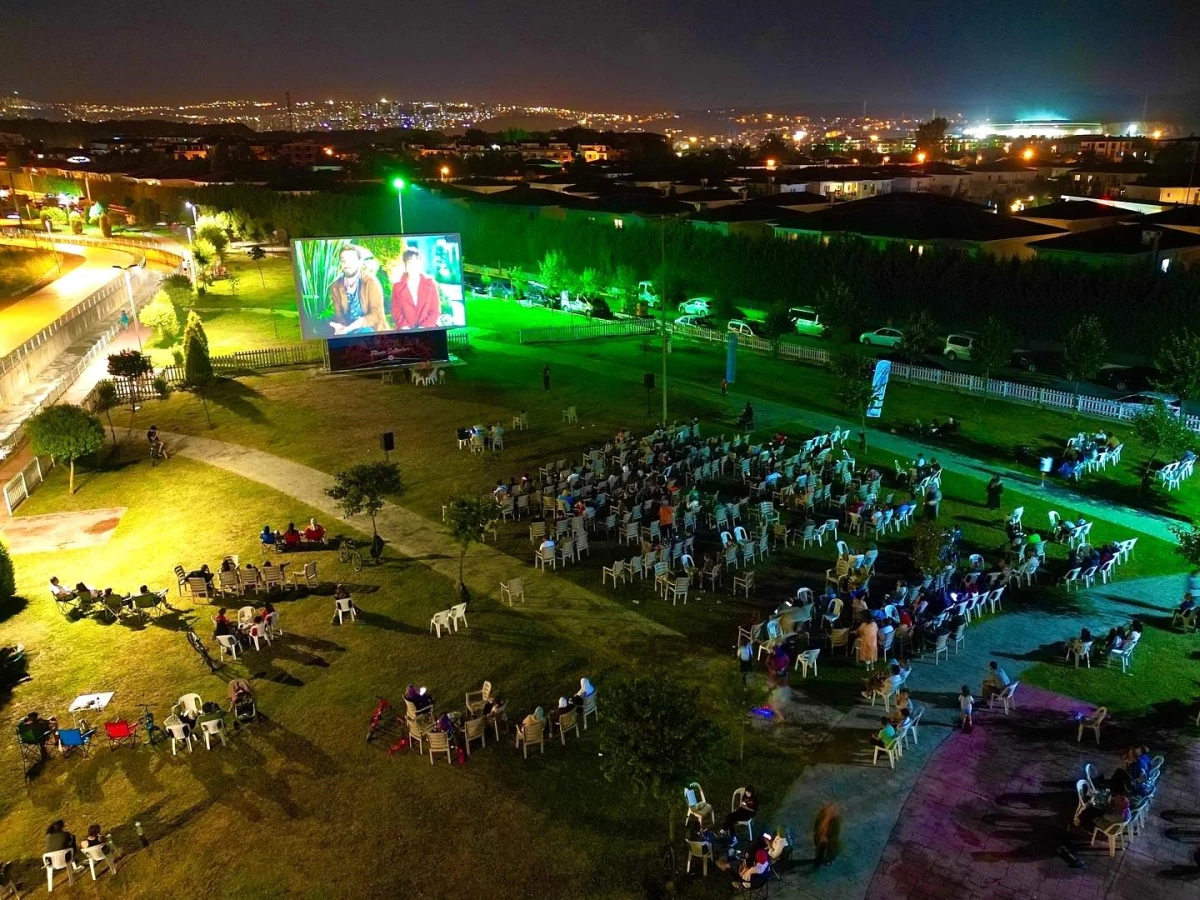 Kartepe’de Aykut Enişte filmi izlendi