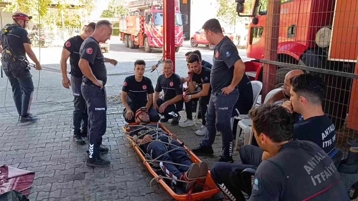 Manavgat’ta İtfaiye Personeline Yüksekte Güvenli Çalışma Eğitimi
