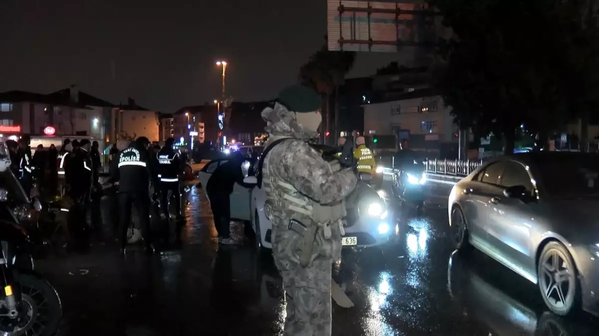 İstanbul Emniyet Müdürü Yıldız, Eyüpsultan ve Gaziosmanpaşa’da Uygulamaları Denetledi