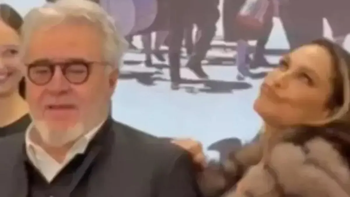 Dudağına piercing taktıran Hülya Avşar’ın yeni imajına bakın! Galada farkını konuşturdu, Uğur Yücel şaşkınlığını gizleyemedi