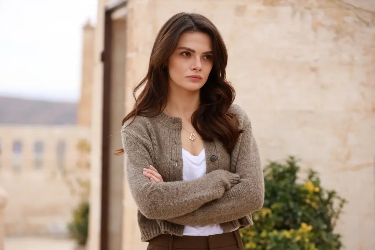 Sinem Ünsal, Uzak Şehir ile Mardin’i Keşfediyor
