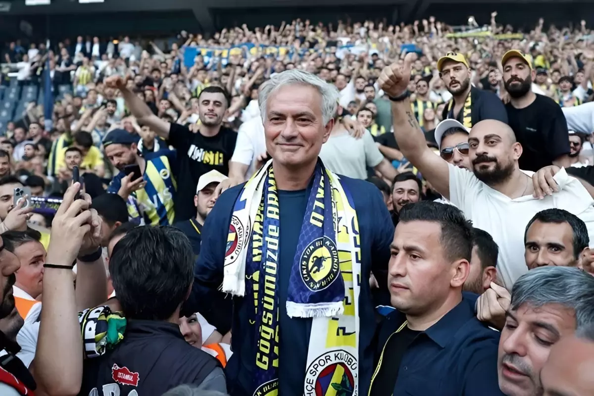 Jose Mourinho, kendi adının marka haklarını geri kazandı